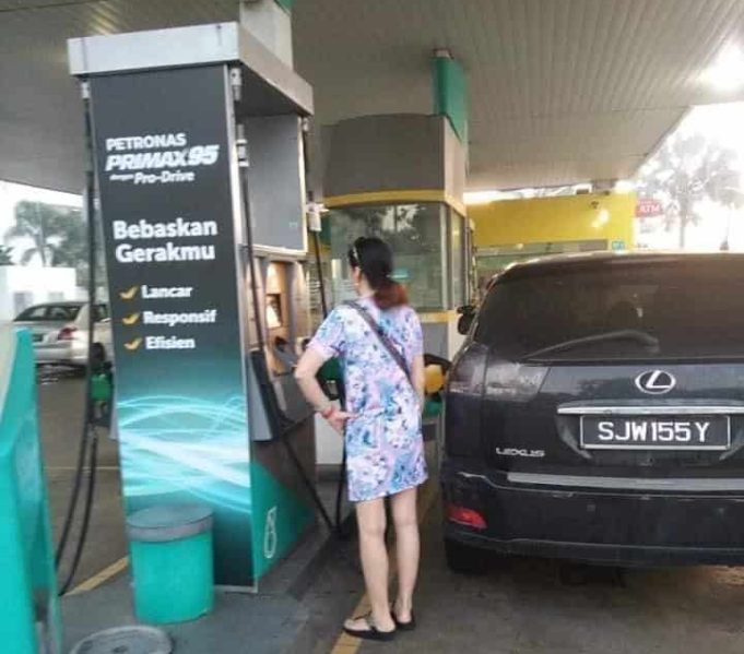 foreign-registered vehicle car Singapore RON95 refuel