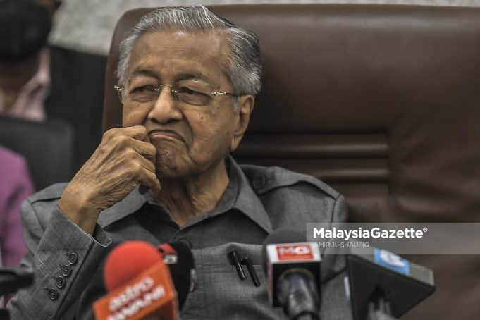 The Chairman of Parti Pejuang Tanah Air (Pejuang), Tun Dr Mahathir Mohamad speaks at a news conference on the cooperation between the Malaysian Anti-Corruption Foundation (YARM) and the Al-Bukhary Foundation in Kuala Lumpur. PIX: AMIRUL SHAUFIQ / MalaysiaGazette / 01 APRIL 2022.