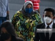 Pasukan pembelaan Siti Bainun puas hati hakim lawat lokasi kejadian The Founder of Rumah Bonda, Siti Bainun Abd. Razali arrives at the court with her defence counsels for the abuse and negligence of PWD teenager, Bella’s trial. PIX: MUHD NA'IM / MalaysiaGazette / 13 APRIL 2022.