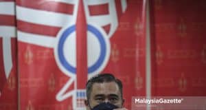 Secretary-General of DAP, Anthony Loke Siew Fook at a special news conference at the Headquarters of DAP, Kuala Lumpur. PIX: HAZROL ZAINAL / MalaysiaGazette / 14 APRIL 2022