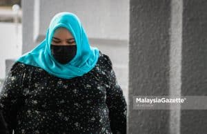 The Founder of Rumah Bonda, Siti Bainun Ahd. Razali arrives at the Kuala Lumpur Court Complex for her proceeding on child neglect and abuse of the 13-year-old Down Syndrome girl, Bella. PIX: MUHD NA'IM / MalaysiaGazette /15 APRIL 2022.
