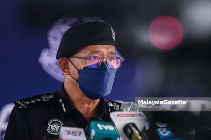 The Selangor Police Chief, Datuk Arjunaidi Mohamed speaks to the media. PIX: MOHD ADZLAN / MalaysiaGazette / 15 APRIL 2022. Myanmar man murder compatriots