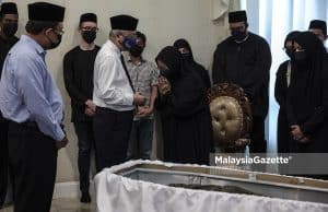 Ali Hamsa funeral Ismail Sabri Yaakob final respect condolences
