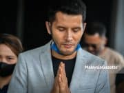 Cosmetics Entrepreneur, Datuk Seri Aliff Syukri Kamarzaman speaks to the media after giving his statement for the investigation of his Hari Raya Aidilfitri music video, Kelepok Raya at the Malaysian Communications and Multimedia Commission (MCMC) in Cyberjaya, Selangor. PIX: MUHD NA'IM / MalaysiaGazette / 26 APRIL 2022.