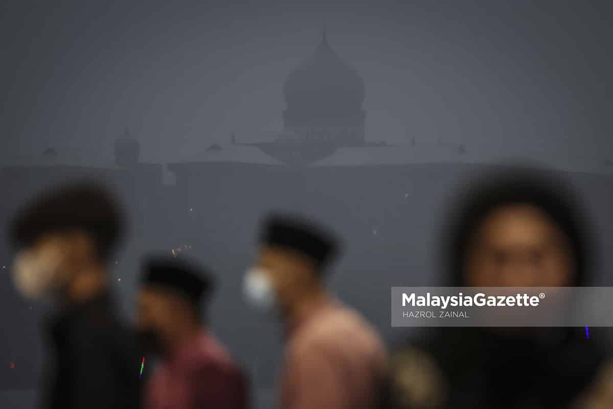 MGF27042022_HUJAN01