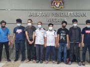 Lapan pengawal keselamatan miliki kad pengenalan palsu dicekup JPN