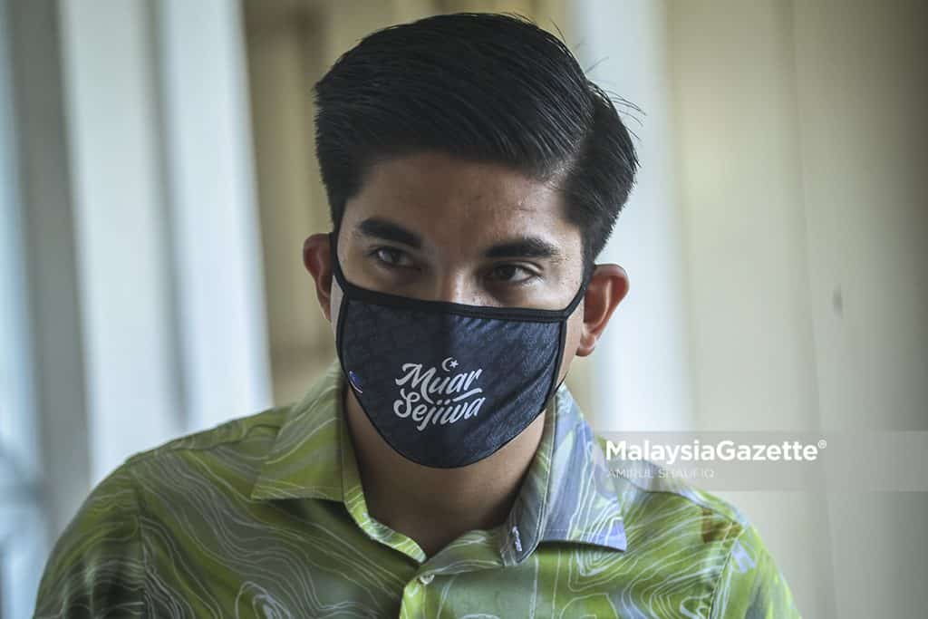 The President of Malaysian United Democratic Alliance (MUDA), Syed Saddiq Syed Abdul Rahman arrives at the Petaling Jaya Sessions Court to listen to the trial involving Yasin Sulaiman for growing 17 cannabis plants in his house at Kota Damansara. PIX: AMIRUL SHAUFIQ / MalaysiaGazette / 18 MAY 2022.