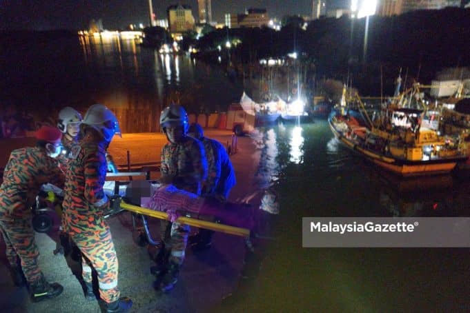 Tindakan pantas pihak bomba dan nelayan berjaya menyelamatkan mangsa yang terjun dari Jambatan Tanjung Lumpur pagi tadi