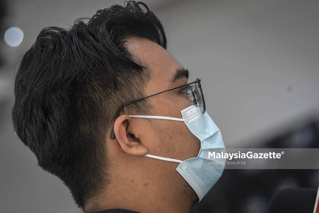 A scam victim during an interview with Malaysia Gazette on the online motorcycle sales scam at Ebid Motor Sdn Bhd Ampang, Selangor.     PIX: AMIRUL SHAUFIQ / MalaysiaGazette / 13 JUNE 2022.