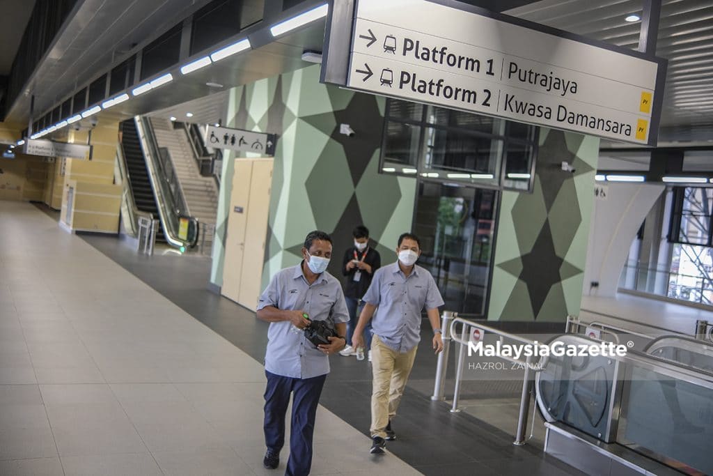    The Kampung Batu Mass Rapid Transit (MRT) Station for the Putrajaya Phase I Line MRT is ready for operation on 16 June.     PIX: HAZROL ZAINAL / MalaysiaGazette / 13 JUNE 2022.
