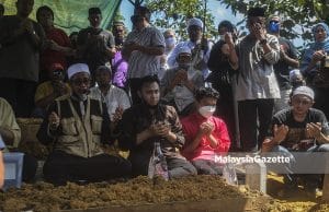 Adibah selamat dikebumikan