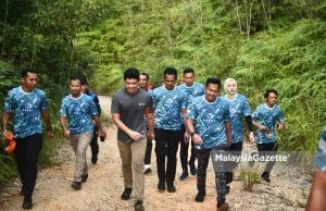 Pemangku Raja Pahang daki Bukit Sunrise bersama rakyat