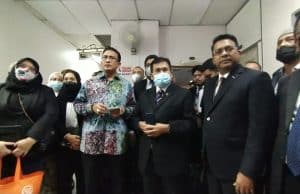 Bekas Exco Johor dan anak bebas tuduhan gubahan wang haram RM35.7 juta