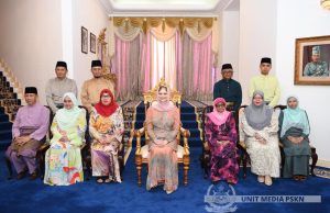 Kemunculan pertama kali Sultanah Kelantan jadi perhatian