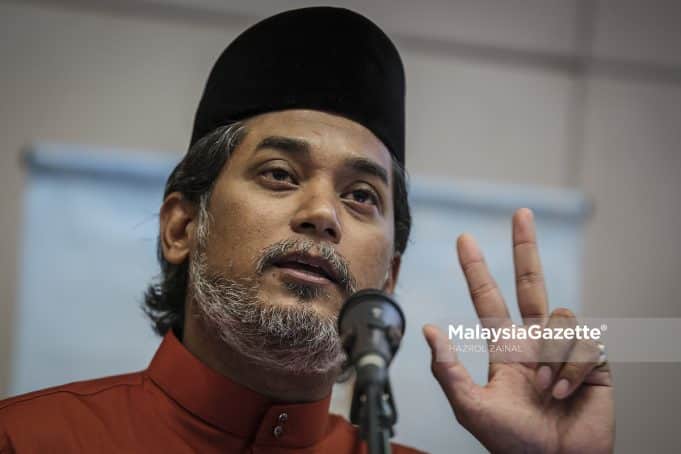 Khairy Jamaluddin umno tampin