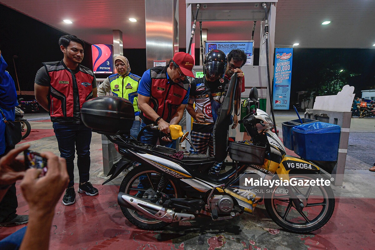 Lebih 600 pemilik motosikal di Setiawangsa terima petrol percuma