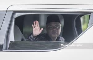 PM keluar istana selepas satu jam menghadap Agong