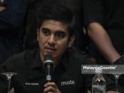 Debat politik cara sihat, Syed Saddiq tempelak PM