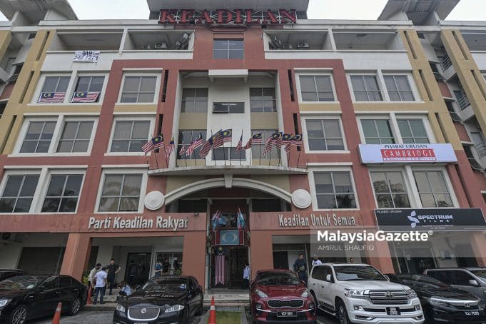 MGF12102022_MESYUARAT PKR05