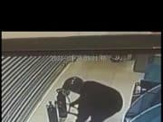 Lelaki cuba pecah mesin ATM dicekup