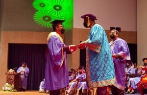 Pegawai penjara terima Anugerah Uniutama