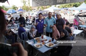 Keramahan calon muda MCA di Kulai tarik minat orang ramai