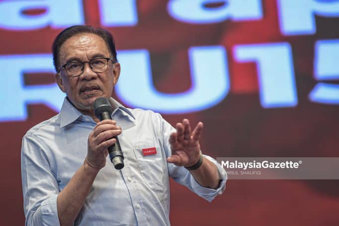 MGF02112022_ANWAR RASMI MAJLIS TAWARAN PH16