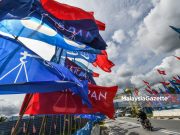 “Ada banyak arus, belum terasa tsunami”