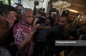 Kerajaan caretaker bentang mini bajet gaji penjawat awam – Ismail Sabri