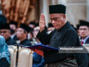 Saarani Selesai Angkat Sumpah Menteri Besar Perak Ke-15