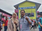 Johari, isteri selesai mengundi