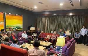 Gambar perbincangan PH-BN tular