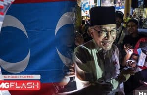 Kenyataan Presiden PKR Mencemar Maruah Tentera. Anwar Elak Pertanyaan Media #MGFlash