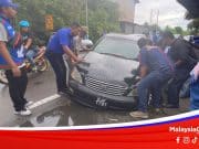 #PRU15: Calon BN Bantu Alih Kereta Terbabas