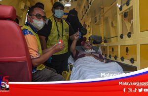 #PRU15: Pesakit Terlantar Dibawa Buang Undi Dengan Ambulans