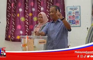 #PRU15: Muhyiddin Puas Hati Orang Ramai Keluar Mengundi Di Sebelah Pagi