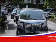 PRU15: Muhyiddin Tinggalkan Kediaman Menuju Ke Istana Negara