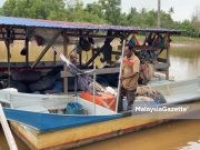 Sudahlah tak boleh turun ke laut, rumah pula dinaiki air