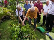 Gambir, lada dalam lambang Diraja Johor akan dipaten sebagai hak salinan eksklusif