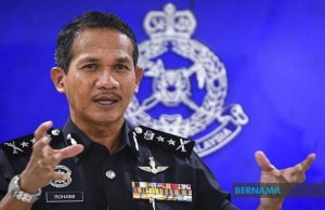 Anggota trafik jumpa lebih 100 kilogram ganja di tepi jalan