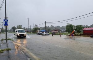 Keadaan banjir di Jalan Pasir Akar, Jerteh, Terengganu. Foto: Twitter Urusetia Penerangan Darul Iman Terengganu