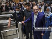 Anwar mulakan tugas di Kementerian Kewangan