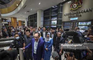 ‘Selamat Bertugas’ Anwar Ibrahim Sebagai Menteri Kewangan