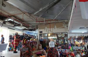 Siling pusat beli belah runtuh, pekerja, pelanggan nyaris cedera