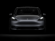 Elon Musk tidak akan jual saham Tesla selama dua tahun