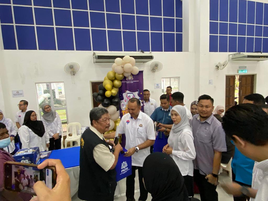 Johor mohon pembangunan PPR Larkin dimasukkan dalam RMK12