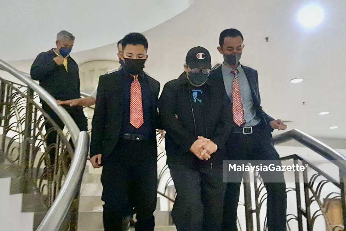 Pengarah mengaku terima suapan dihukum sebulan penjara, denda RM210,000