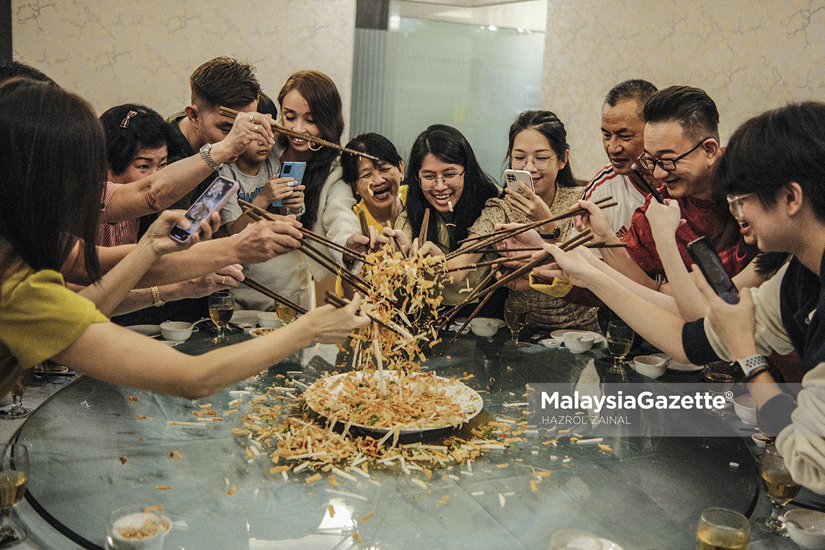 LENSA MG | Meriahnya Makan Besar Keluarga Low Wee Heng 4