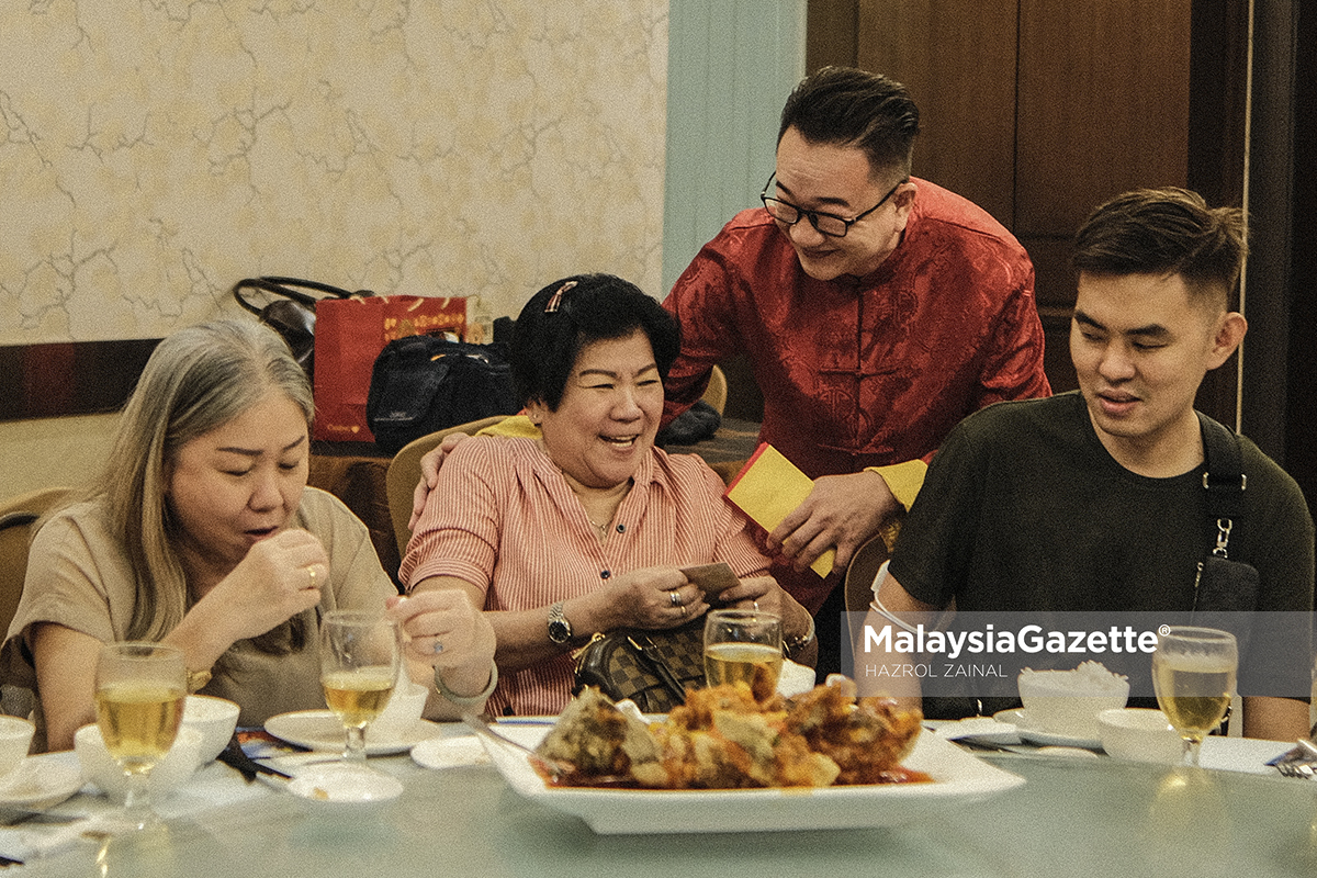 LENSA MG | Meriahnya Makan Besar Keluarga Low Wee Heng 6