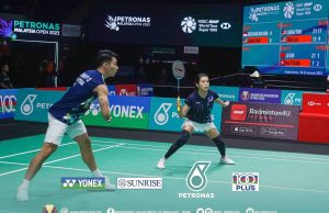 Liu Ying gantung raket